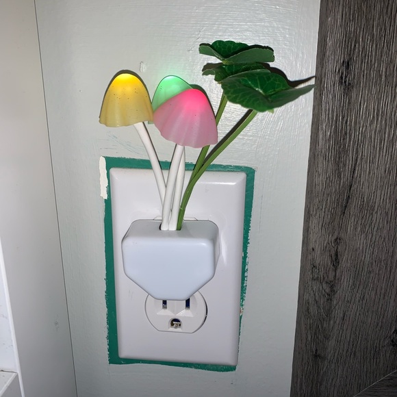 Led mushroom nightlight - Picture 3 of 7